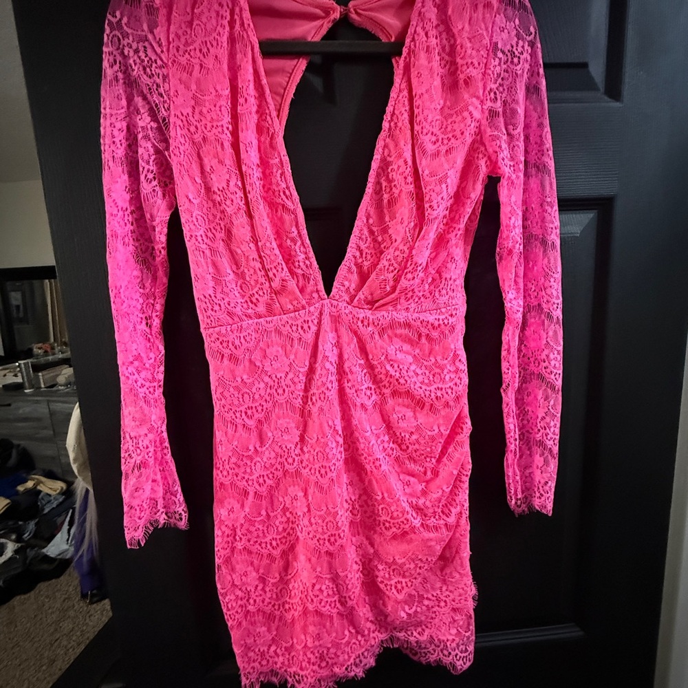 Xtaren Pink Lace Backless Dress